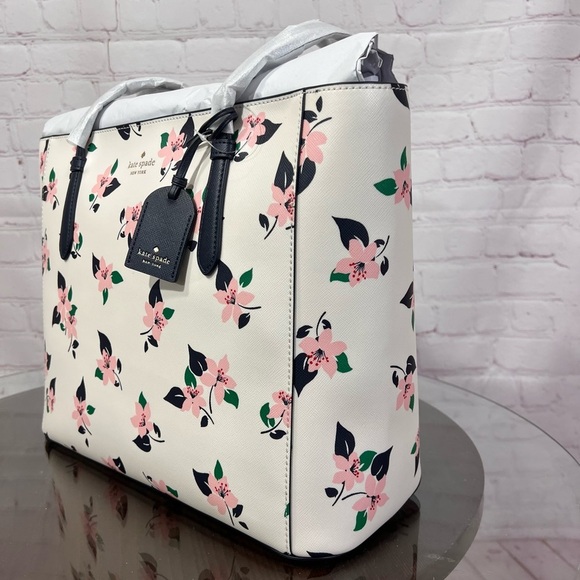 Kate Spade schuyler lily blooms Perfect Spring Summer bag! NWT medium tote! - Picture 3 of 14